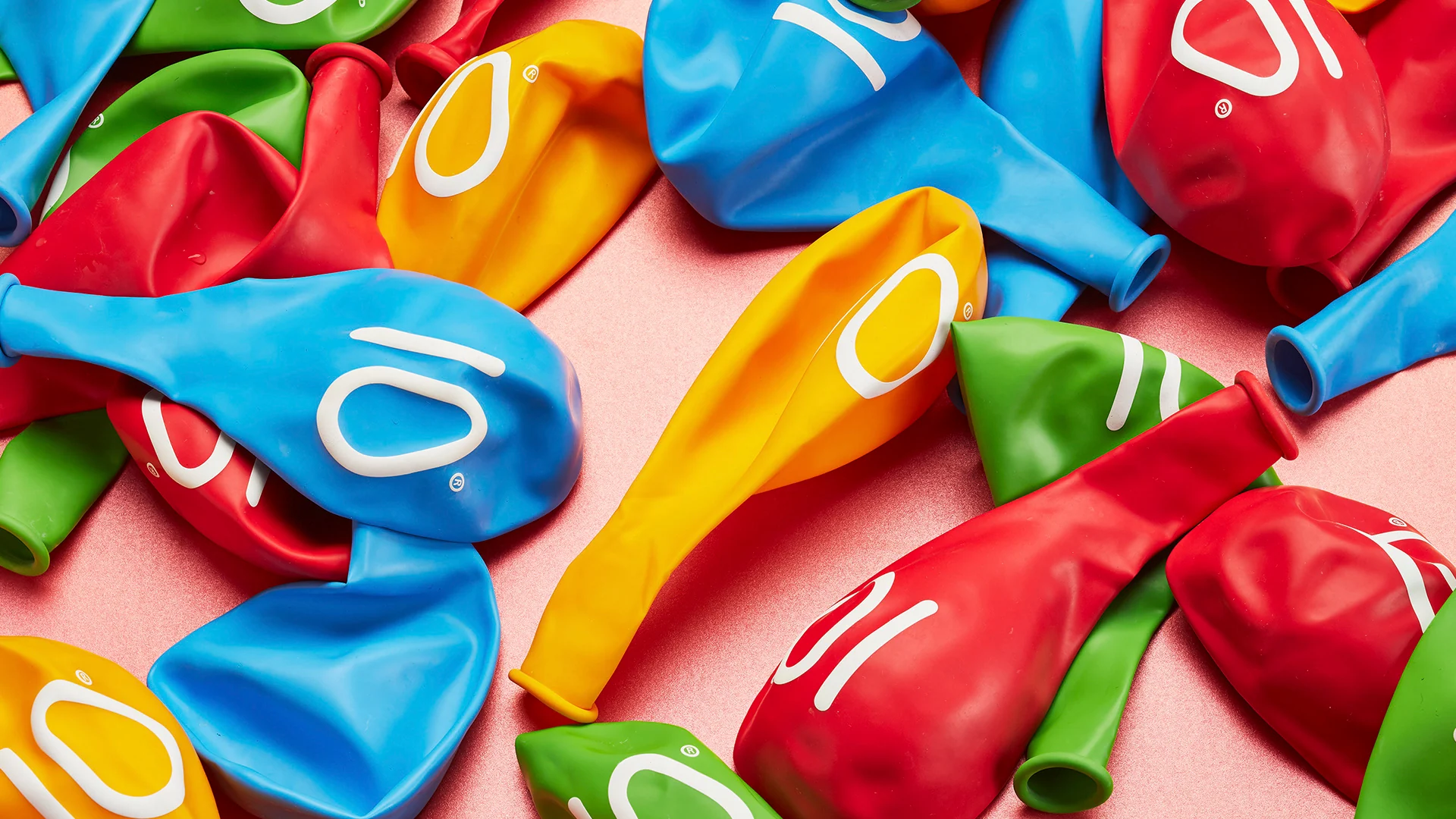 Colorful balloons with the Maternity Hospital No. 10 logo